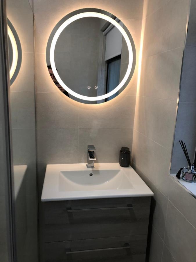 The Hillcrest, Luxury Accommodation In Castleblayney Town エクステリア 写真