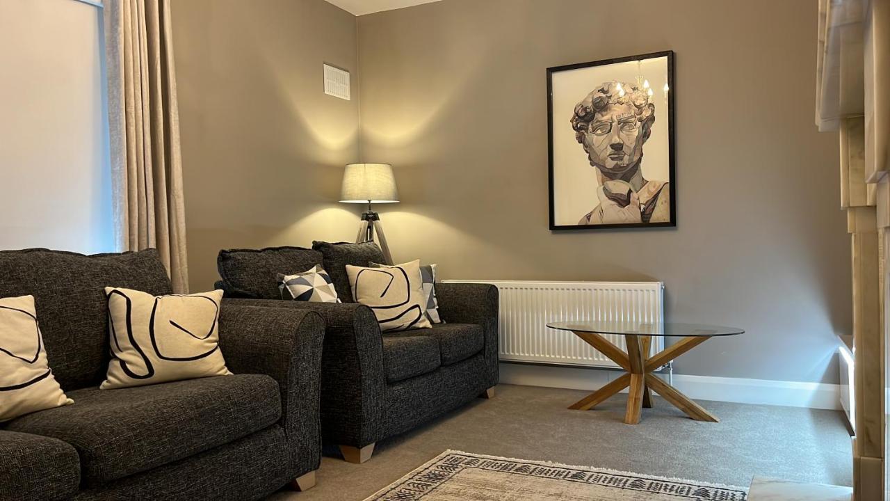 The Hillcrest, Luxury Accommodation In Castleblayney Town エクステリア 写真