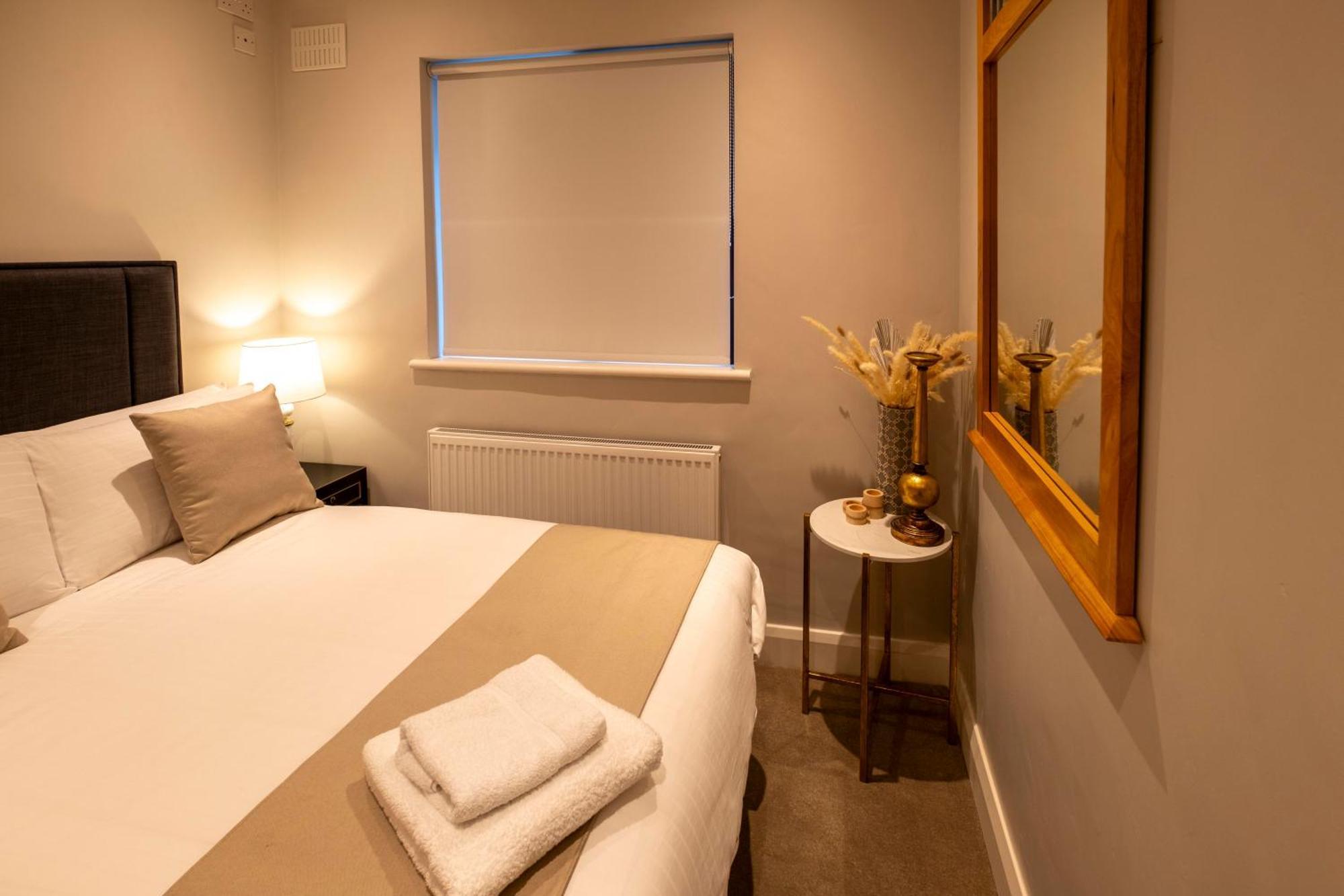 The Hillcrest, Luxury Accommodation In Castleblayney Town エクステリア 写真