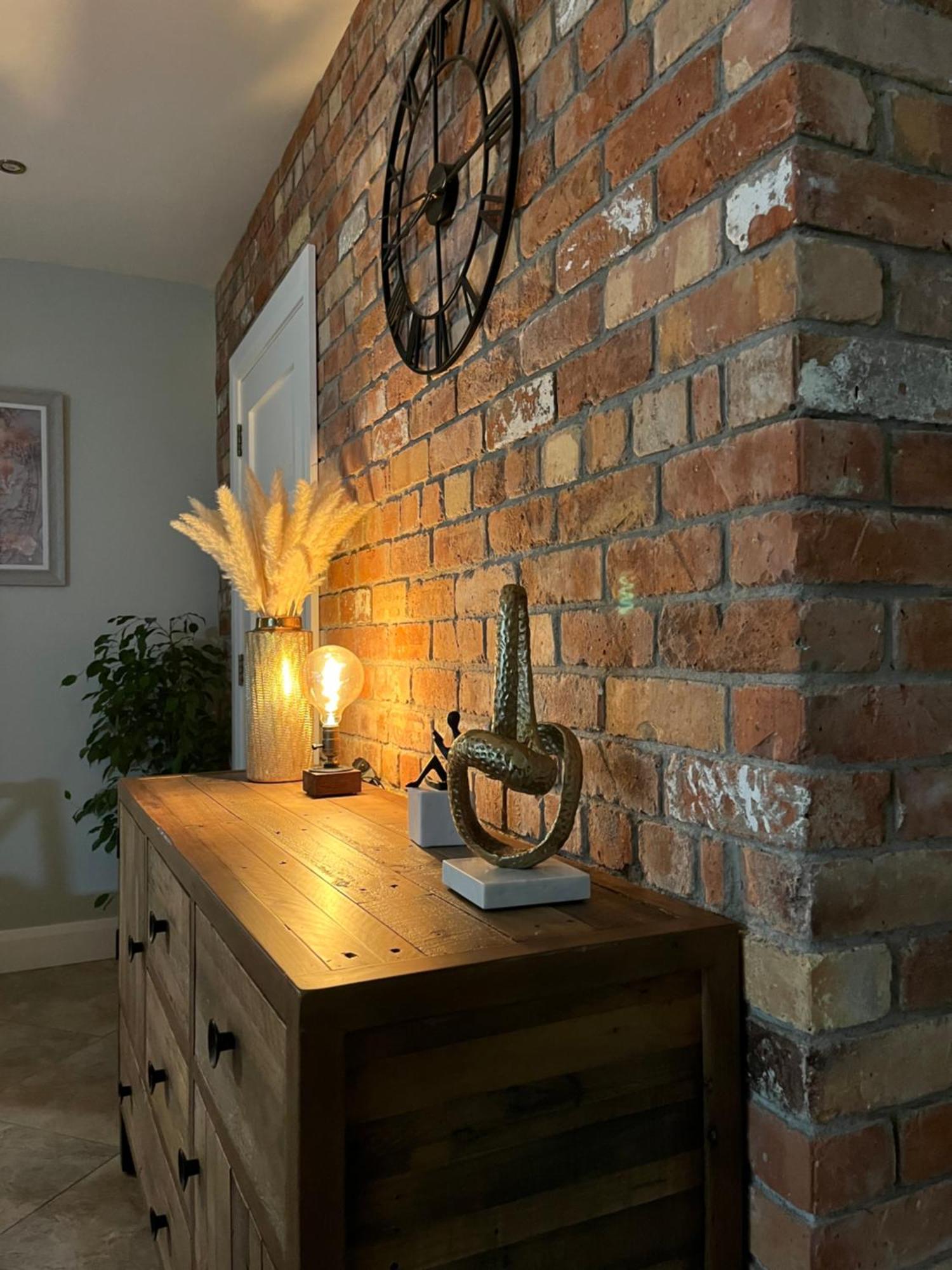 The Hillcrest, Luxury Accommodation In Castleblayney Town エクステリア 写真